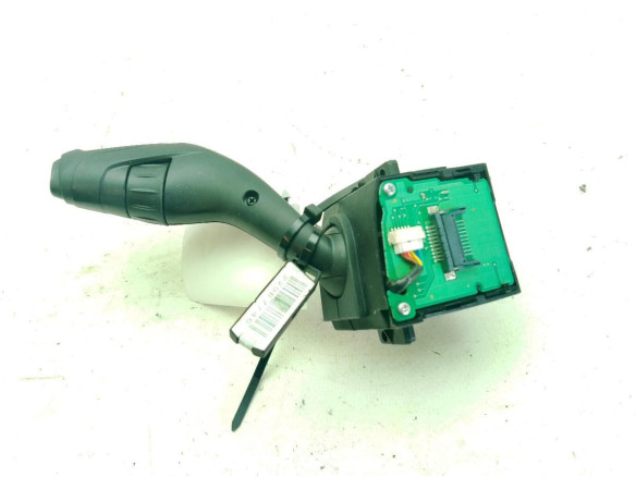 AV6T17A553AC MANDO LIMPIAPARABRISAS FORD FOCUS III Turnier|Desguaces La Cabaña