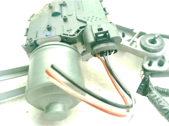 BM5117K484B MOTOR LIMPIAPARABRISAS DEL DER FORD FOCUS III Turnier|Desguaces La Cabaña