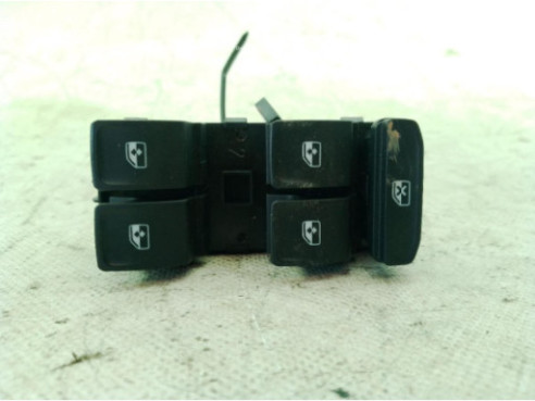 5G0959857D MANDO ELEVALUNAS PUERTA LAT DEL IZQ VW PASSAT (A32, A33)|Desguaces La Cabaña