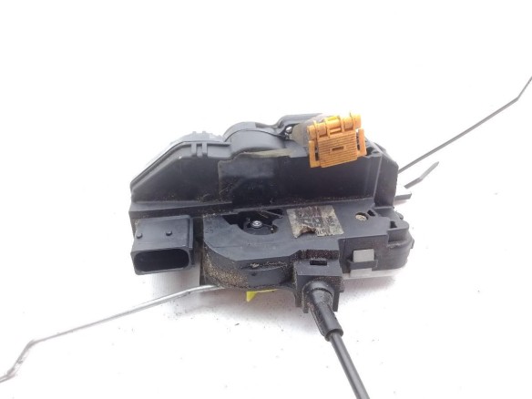 CERRADURA PUERTA LAT TRA IZQ OPEL ASTRA J (P10) |Desguaces La Cabaña