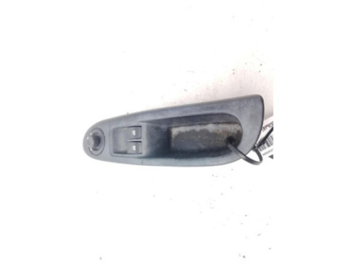 8200084003 MANDO ELEVALUNAS PUERTA LAT DEL IZQ RENAULT CLIO II (BB_, CB_)|Desguaces La Cabaña