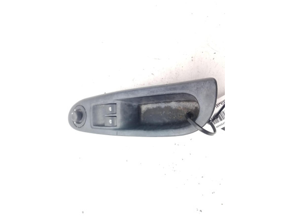 8200084003 MANDO ELEVALUNAS PUERTA LAT DEL IZQ RENAULT CLIO II (BB_, CB_)|Desguaces La Cabaña