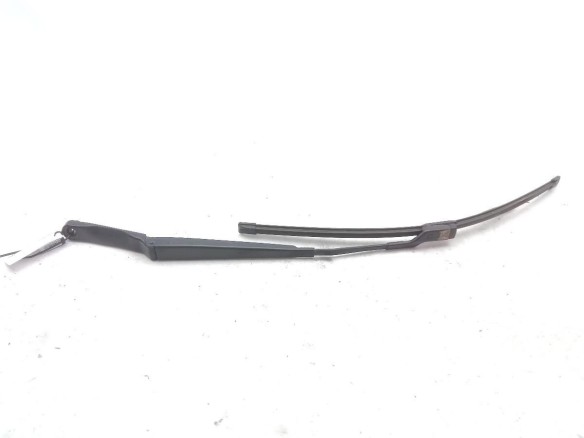 3392125738 BRAZO LIMPIAPARABRISAS DEL DER OPEL ASTRA J (P10) |Desguaces La Cabaña