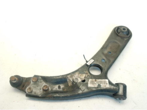 BRAZO SUSPENSION DEL DER INF KIA CEE'D (JD)|Desguaces La Cabaña