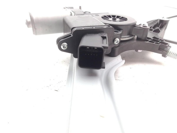 39138554 ELEVALUNAS PUERTA LAT DEL DER OPEL INSIGNIA B Grand Sport (Z18) |Desguaces La Cabaña