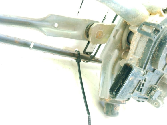 MOTOR LIMPIAPARABRISAS DEL KIA SPORTAGE V (NQ5)|Desguaces La Cabaña