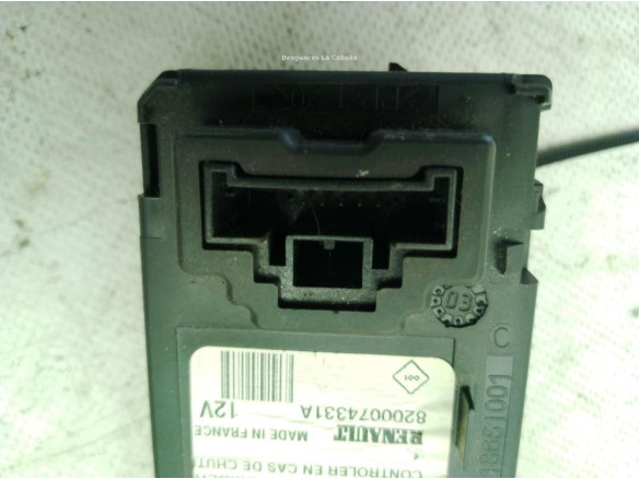 8200074331A LECTOR LLAVE RENAULT MEGANE II Sedán (LM0/1_)|Desguaces La Cabaña
