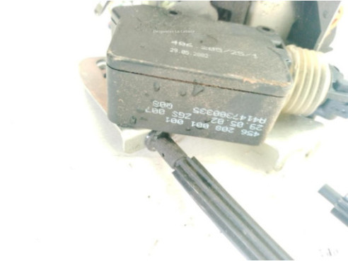456208001001 CERRADURA PUERTA LAT TRA DER MERCEDES BENZ VANEO (414)|Desguaces La Cabaña