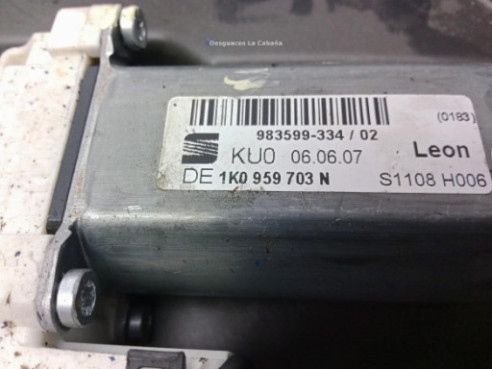 1K0959703N ELEVALUNAS PUERTA LAT TRA IZQ SEAT LEON (1P1)|Desguaces La Cabaña