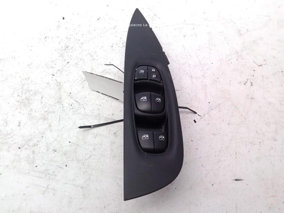 MANDO ELEVALUNAS PUERTA LAT DEL IZQ NISSAN QASHQAI II Todo terreno, cerrada (J11, J11_)|Desguaces La Cabaña