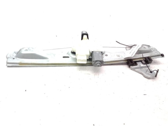 807004EA3D  ELEVALUNAS PUERTA LAT DEL DER NISSAN QASHQAI II Todo terreno, cerrada (J11, J11_)|Desguaces La Cabaña