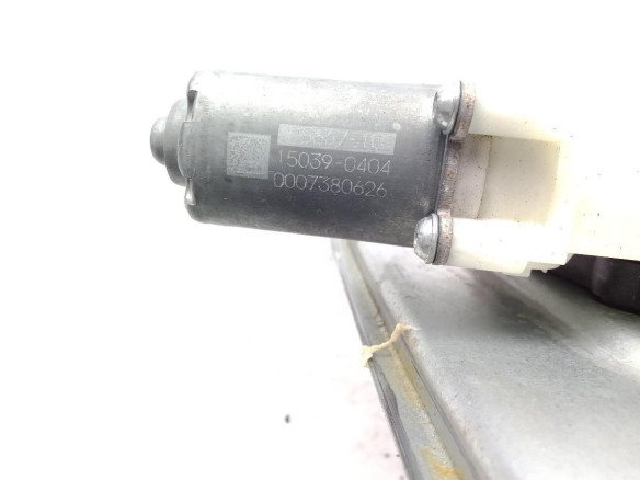 807004EA3D  ELEVALUNAS PUERTA LAT DEL DER NISSAN QASHQAI II Todo terreno, cerrada (J11, J11_)|Desguaces La Cabaña
