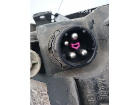 8D0941004A FARO DERECHO AUDI A4 (8D2, B5)|Desguaces La Cabaña