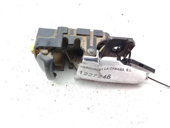 MANILLA PUERTA LAT DEL IZQ INT NISSAN TERRANO II (R20)|Desguaces La Cabaña