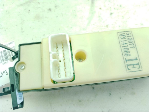 5150771E MANDO ELEVALUNAS PUERTA LAT DEL IZQ MITSUBISHI GRANDIS (NA_W)|Desguaces La Cabaña