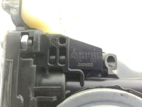 MR989947 ELEVALUNAS PUERTA LAT TRA DER MITSUBISHI GRANDIS (NA_W) |Desguaces La Cabaña