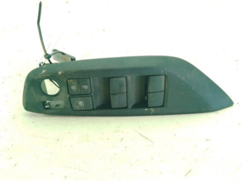 8404002550 MANDO ELEVALUNAS PUERTA LAT DEL IZQ TOYOTA YARIS CROSS (MXP_)|Desguaces La Cabaña