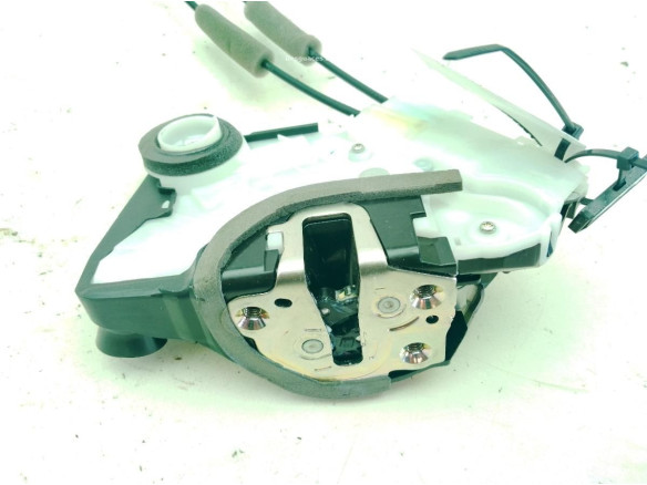 M7313660 CERRADURA PUERTA LAT DEL IZQ TOYOTA YARIS CROSS (MXP_)|Desguaces La Cabaña