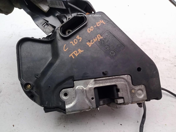 CERRADURA PUERTA LAT TRA DER MERCEDES BENZ CLASE C (W203)|Desguaces La Cabaña