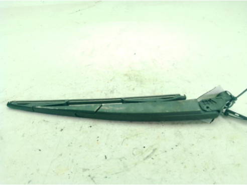 98815C8000  BRAZO LIMPIAPARABRISAS TRA PORTÓN HYUNDAI i20 III (BC3, BI3)|Desguaces La Cabaña