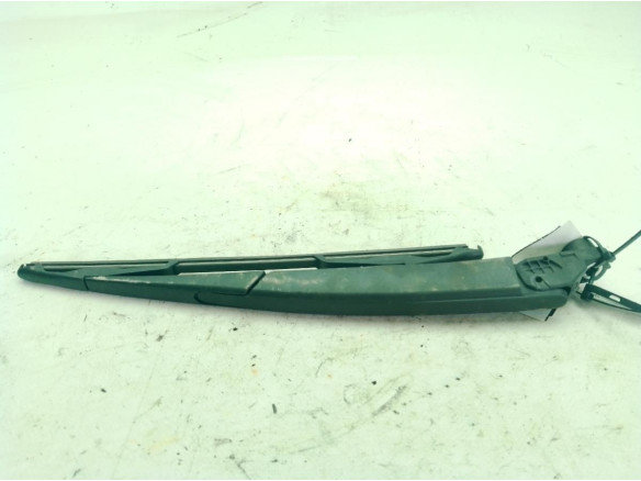 98815C8000  BRAZO LIMPIAPARABRISAS TRA PORTÓN HYUNDAI i20 III (BC3, BI3)|Desguaces La Cabaña
