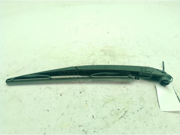 98815C8000  BRAZO LIMPIAPARABRISAS TRA PORTÓN HYUNDAI i20 III (BC3, BI3)|Desguaces La Cabaña