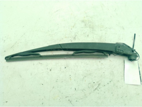 98815C8000  BRAZO LIMPIAPARABRISAS TRA PORTÓN HYUNDAI i20 III (BC3, BI3)|Desguaces La Cabaña