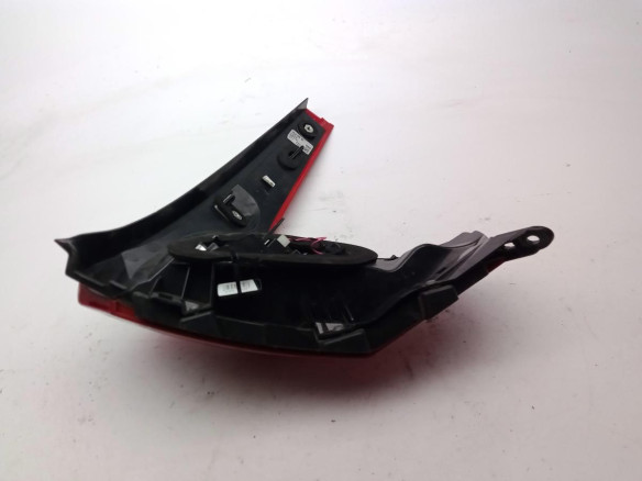 31395844 PILOTO TRA IZQ VOLVO V40 Fastback (525, 526)|Desguaces La Cabaña