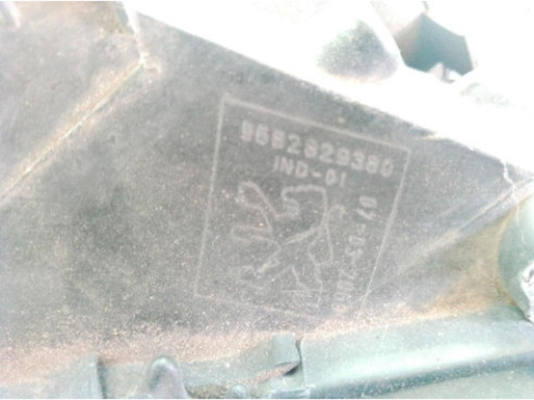 9682929380 FARO IZQUIERDO PEUGEOT PARTNER Furgón|Desguaces La Cabaña