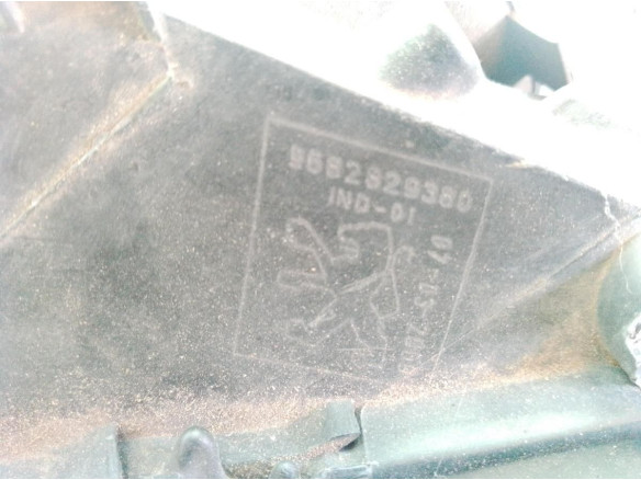 9682929380 FARO IZQUIERDO PEUGEOT PARTNER Furgón|Desguaces La Cabaña