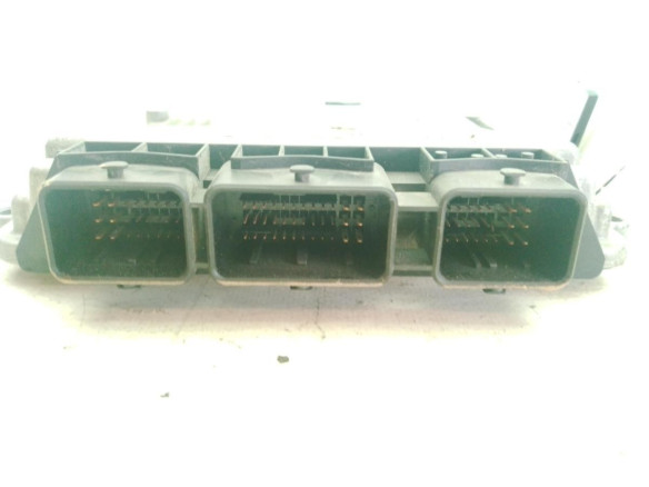 0281011530 CENTRALITA MOTOR RENAULT TRAFIC II Furgón (FL)|Desguaces La Cabaña