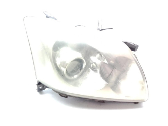 FARO DERECHO TOYOTA AVENSIS Ranchera familiar (_T25_)|Desguaces La Cabaña