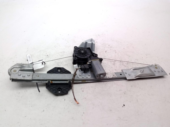 807209299R  ELEVALUNAS PUERTA LAT DEL DER DACIA SANDERO II|Desguaces La Cabaña