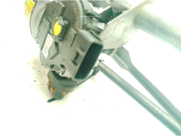 W000034506 MOTOR LIMPIAPARABRISAS DEL DACIA LOGAN MCV II|Desguaces La Cabaña