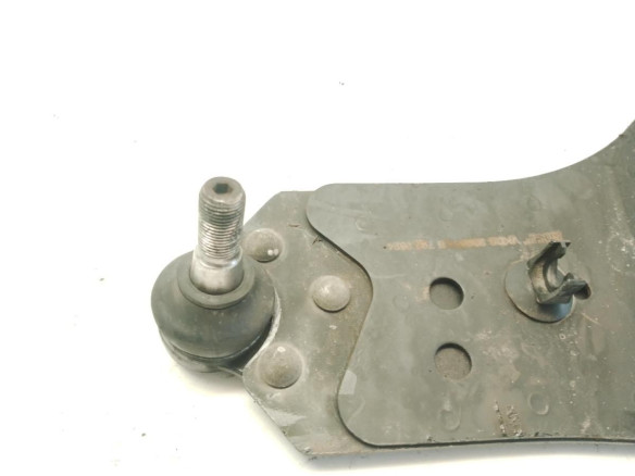 BRAZO SUSPENSION DEL DER INF RENAULT TRAFIC II Furgón (FL)|Desguaces La Cabaña
