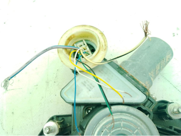 C86186105 ELEVALUNAS PUERTA LAT DEL DER TOYOTA COROLLA Fastback (_E21_)|Desguaces La Cabaña