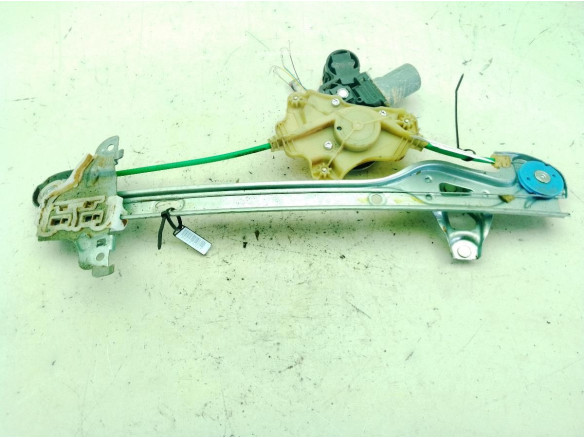 C86183100 ELEVALUNAS PUERTA LAT TRA IZQ TOYOTA COROLLA Fastback (_E21_)|Desguaces La Cabaña