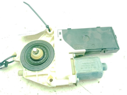 0130822331 ELEVALUNAS PUERTA LAT DEL DER RENAULT LAGUNA III (BT0/1)|Desguaces La Cabaña