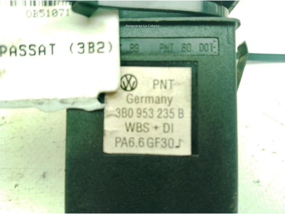 3B0953235B INTERRUPTOR WARNING VW PASSAT (3B2)|Desguaces La Cabaña