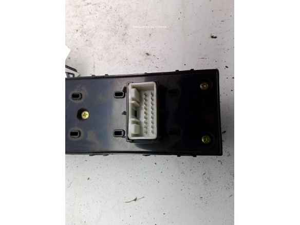 93570F1050 MANDO ELEVALUNAS PUERTA LAT DEL IZQ KIA SPORTAGE (QL)|Desguaces La Cabaña