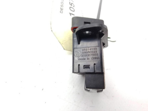 INTERRUPTOR WARNING CHEVROLET AVEO Fastback (T300)|Desguaces La Cabaña