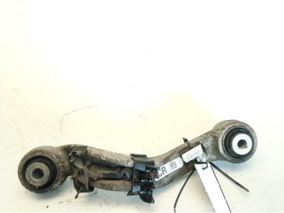 33326782136 BRAZO SUSPENSION TRA DER SUP BMW 5 (F10)|Desguaces La Cabaña