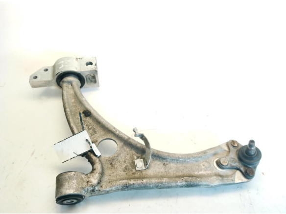 3C0407151G BRAZO SUSPENSION DEL DER INF VW PASSAT (3C2)|Desguaces La Cabaña