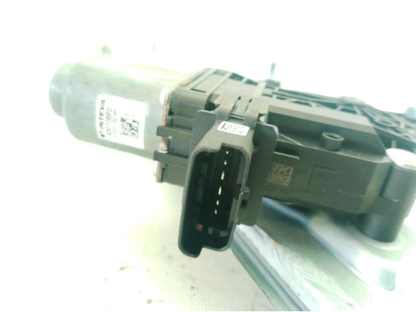 82450N7010 ELEVALUNAS PUERTA LAT DEL IZQ HYUNDAI TUCSON (NX4E, NX4A)|Desguaces La Cabaña