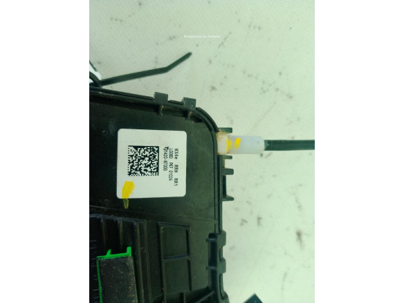 81420N7000 CERRADURA PUERTA LAT TRA DER HYUNDAI TUCSON (NX4E, NX4A)|Desguaces La Cabaña