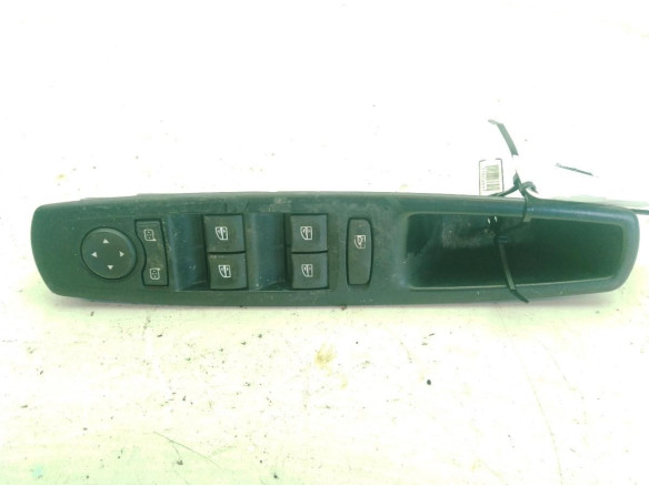 MANDO ELEVALUNAS PUERTA LAT DEL IZQ RENAULT MEGANE III Fastback (BZ0_)|Desguaces La Cabaña