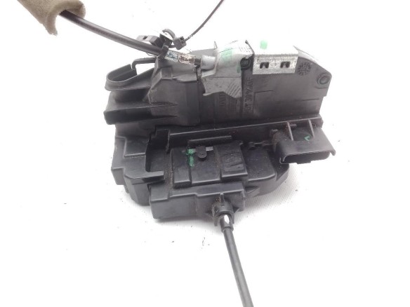 825013ZL0A CERRADURA PUERTA LAT TRA IZQ NISSAN PULSAR Fastback (C13) |Desguaces La Cabaña