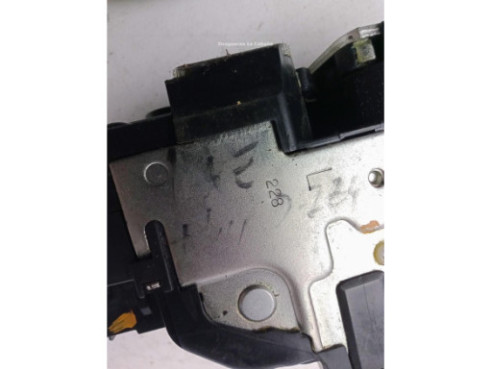 CERRADURA PUERTA LAT DEL IZQ NISSAN JUKE (F15)|Desguaces La Cabaña