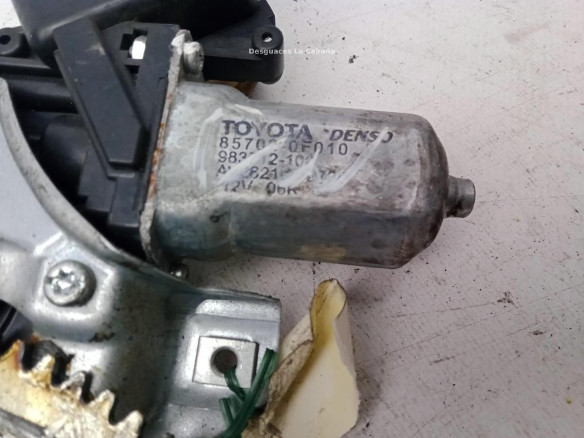 ELEVALUNAS PUERTA LAT DEL IZQ TOYOTA YARIS (_P9_)|Desguaces La Cabaña