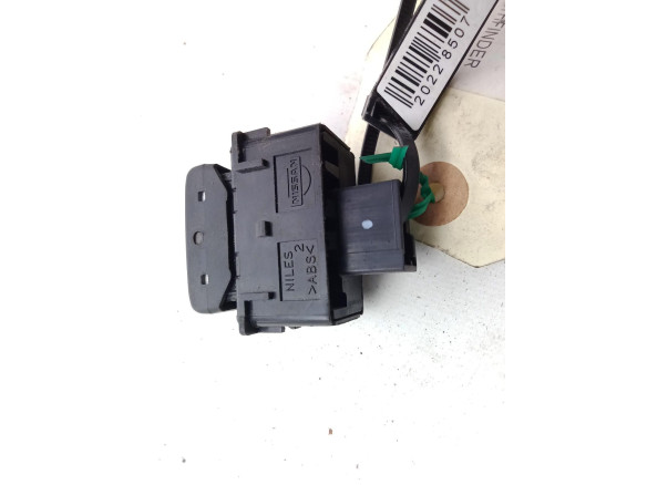 INTERRUPTOR BLOQUEO PUERTAS NISSAN PATHFINDER III (R51)|Desguaces La Cabaña